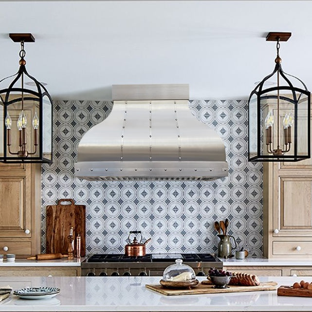 The differences between wall-mounted and island range hoods