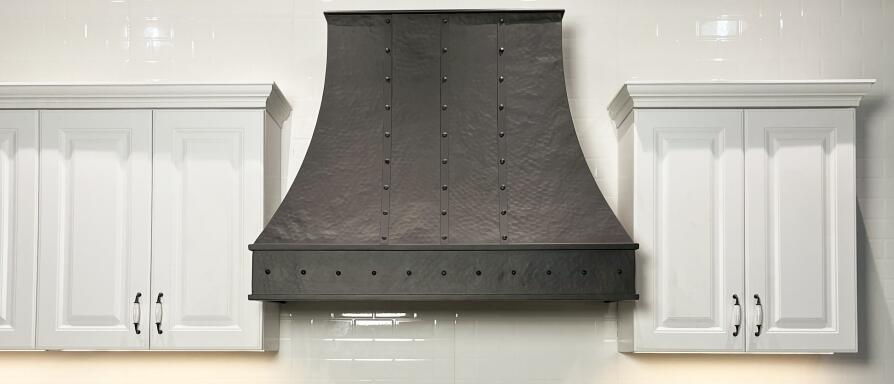 Tips For Choosing Copper Range Hood For Your Kitchen Rangehoodmaster   Blacken Modern Kitchen Copper Hood 1467x630 